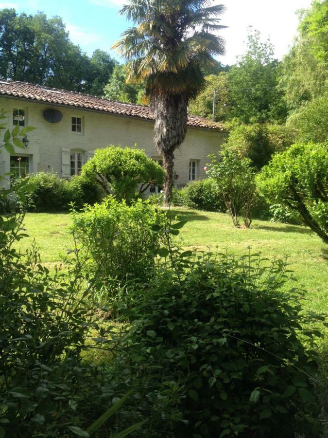 Gite Du Calme 3 Star Bed & Breakfast Cognac Chérac Eksteriør billede