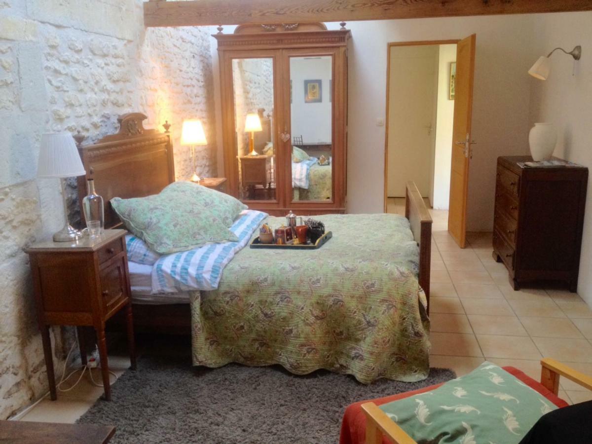 Gite Du Calme 3 Star Bed & Breakfast Cognac Chérac Eksteriør billede